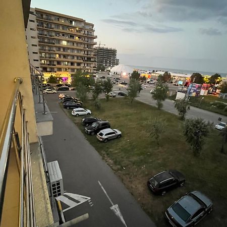 Fratellyvibe Mamaia Apartment Exterior photo